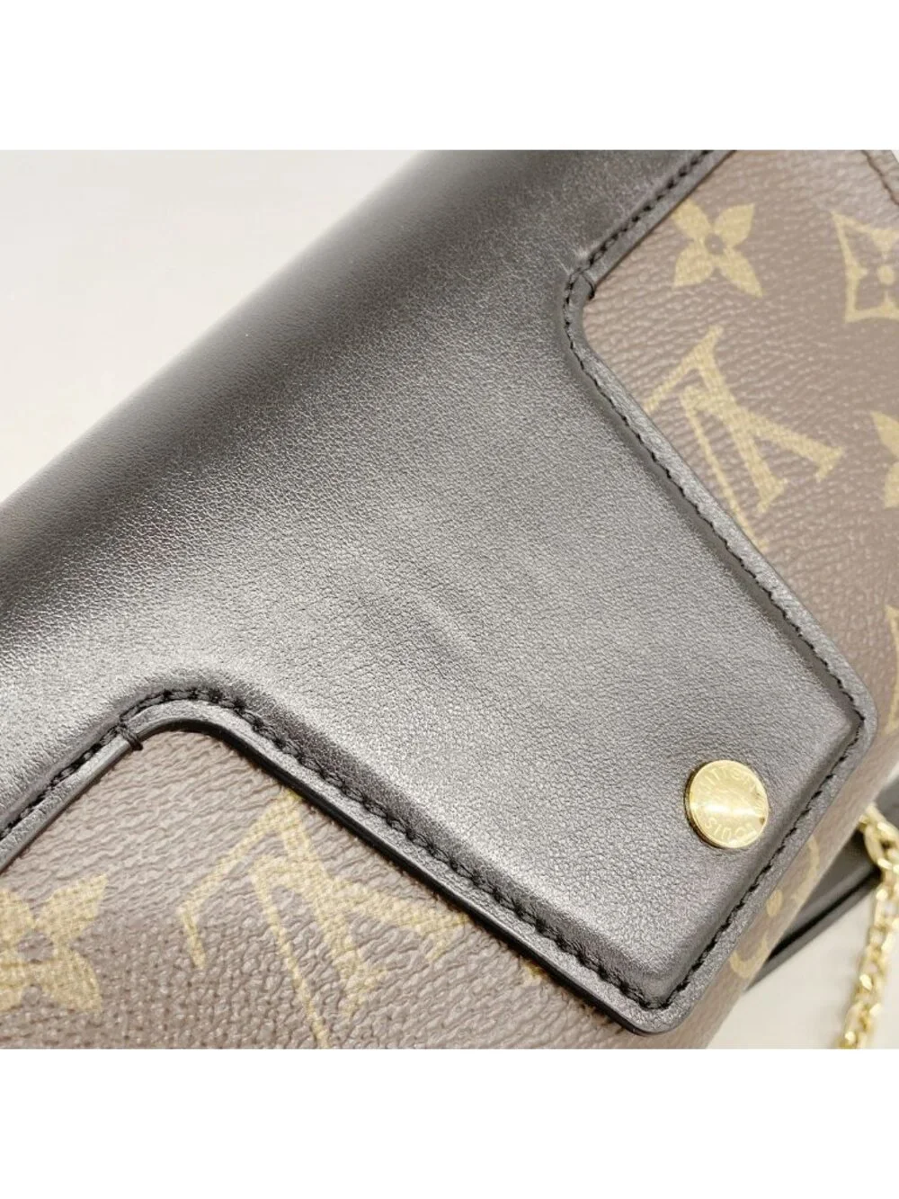Louis Vuitton Shoulder Bag Monogram Padlock on Strap Noir